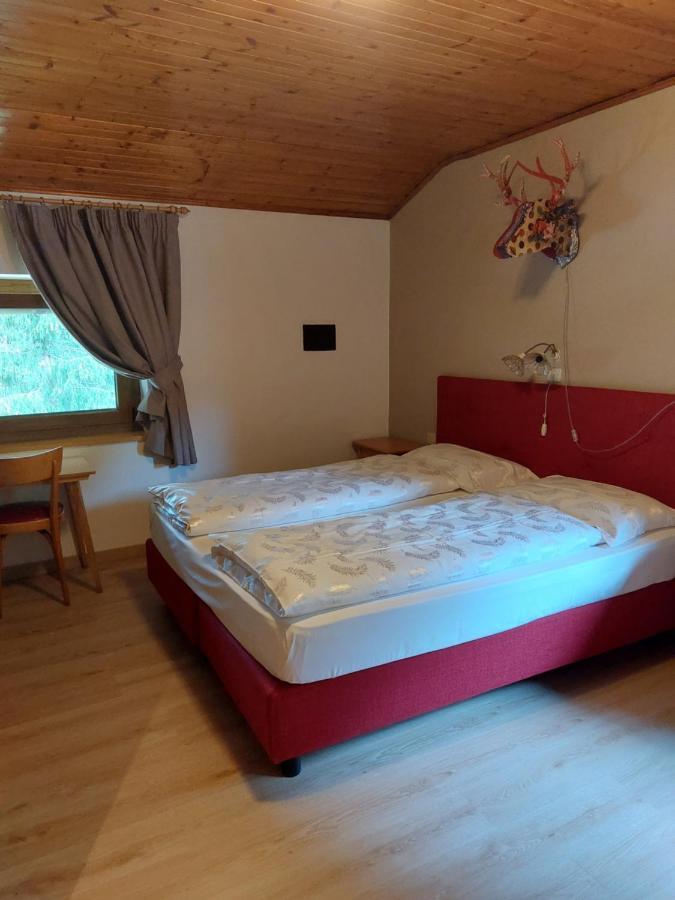 Garni Monika Bed & Breakfast Canazei Exterior foto