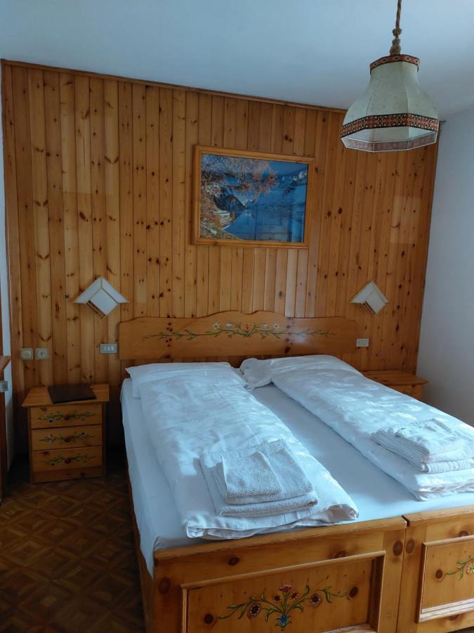 Garni Monika Bed & Breakfast Canazei Exterior foto